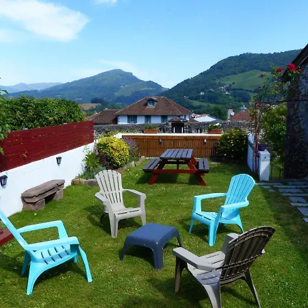 Makila Hostel Saint-Jean-Pied-de-Port